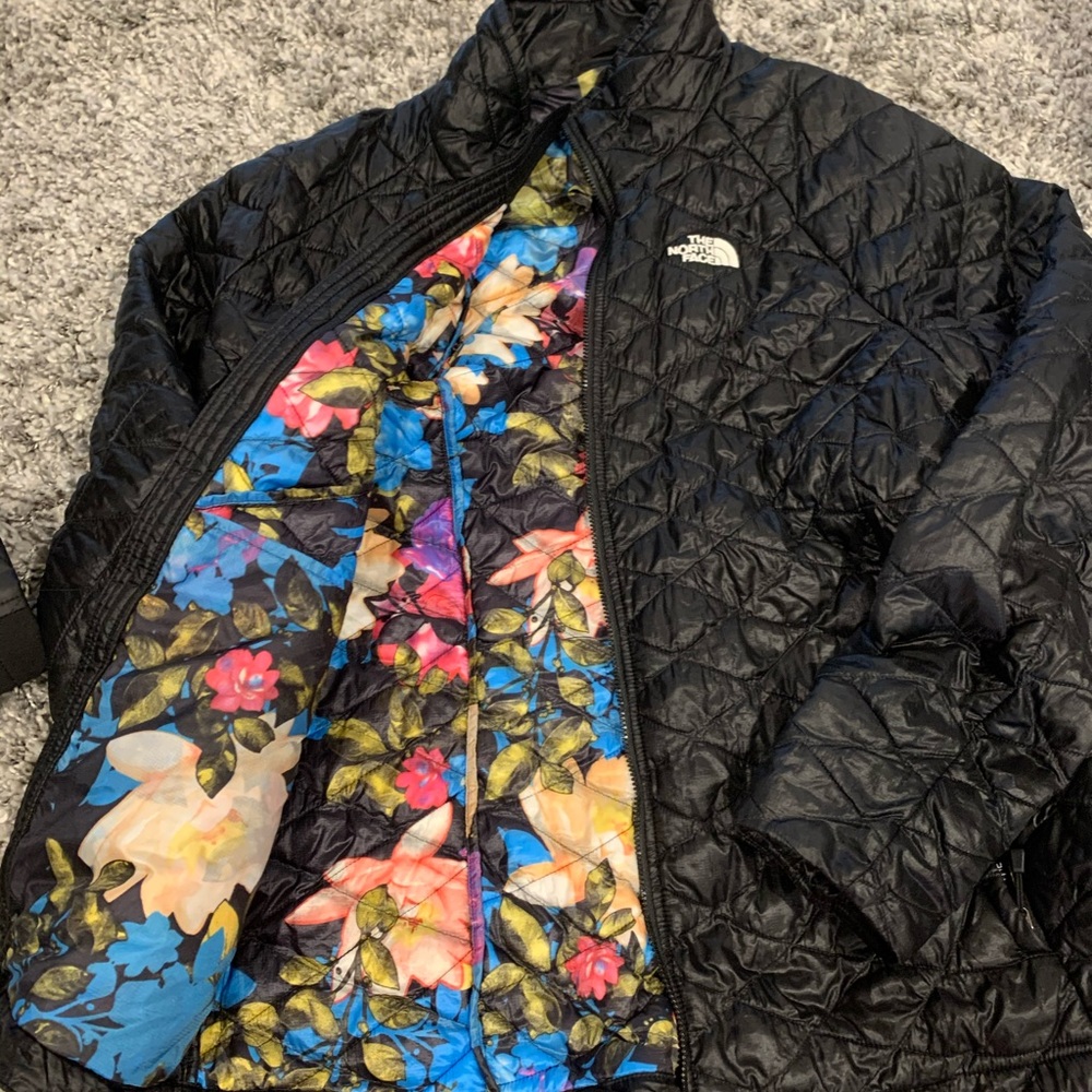 North Face jacket - Picture 3 of 3